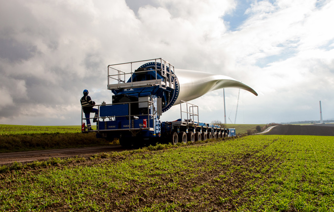 A self-propelled modular transporter