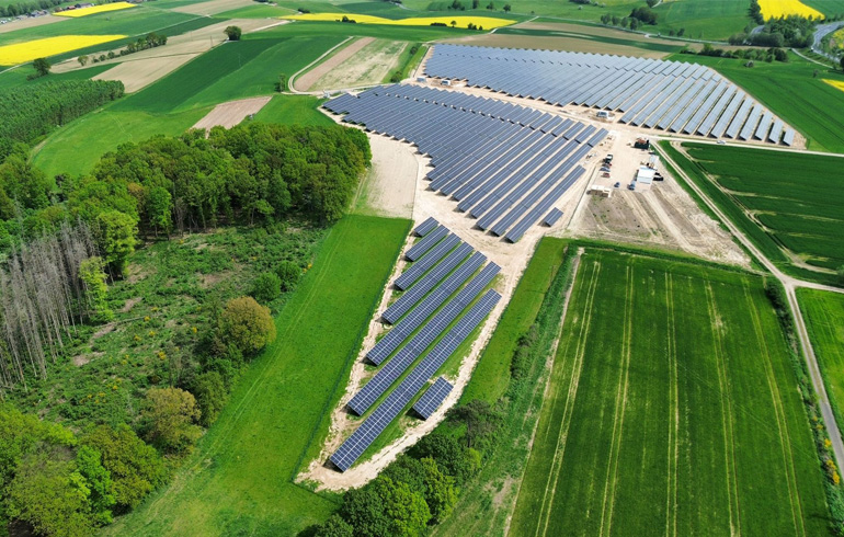 Solarpark Allna während der Bauphase